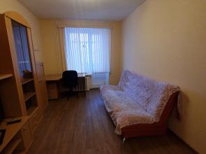 Pl. Kosmonavtov, 3/2 Apartments