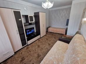 Na Kommunisticheskom Prospekte 25/2 Flat