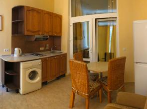 Royal Nikita Apartments 1