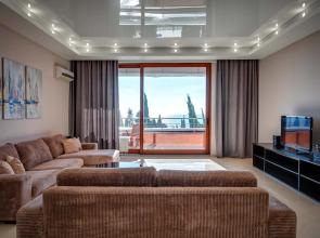 41 Semeyny s Vidom na More Apartments