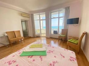 Klassicheskie Dvukhmestnye S Balkonom 1/2 Flat