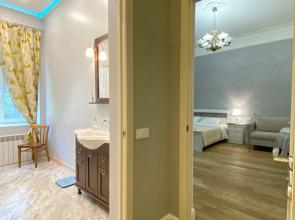 Trekhkomantnaya kvartira u letnego sada v Mozaichnom dvore Flat