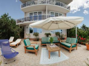 Peyzazh 2 Guest House