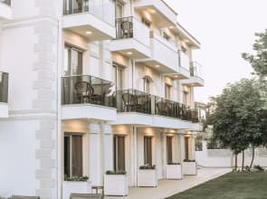 Venezia Alacati Hotel