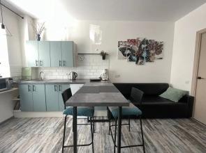 V Taunkhause U Mayaka Flat