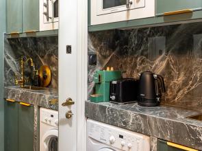 Studiya V Starinnoy Usadybe Flat