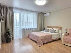 S Balkonom-Terrasoy V Turisticheskom Tsentre Flat