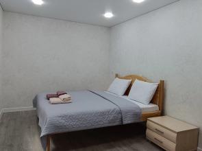 S Odnoy Spalney Naprotiv Parka Tsvetnik V Top Lokatsii Flat