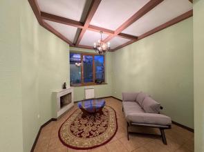 Dom V Parke Private house