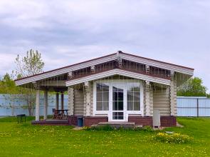 Semenovskaya 4b Private House