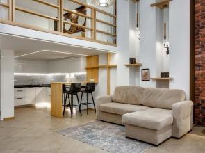 Surname Deluxe Apartments 14