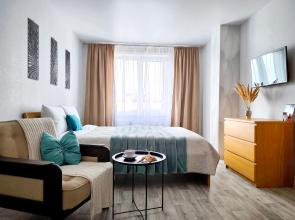 Sovremennaya s vidom na gorod Kod Komforta Flat