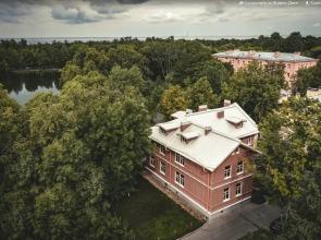 Studiya Snop, istoricheskiy tsentr Petergofa Flat