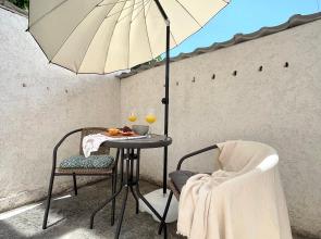 Mama, ya na More Guest house