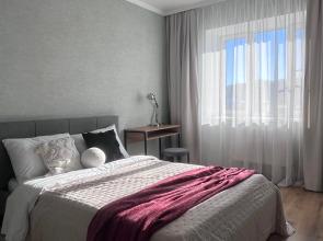 V Tsentralnom Parke S Vidom Na Gory Flat