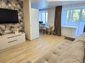 Sovremennaya Kvartira v Tsentre Goroda  Flat