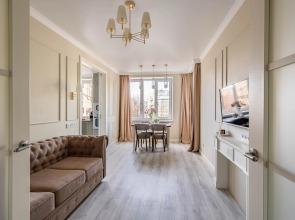 Chetyrekhkomnatnye YOUR APART S Vidom Na Domik Petra 1 I Nevu Apartments