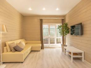 S Mangalom I Verandoy Na Bannom Bungalow