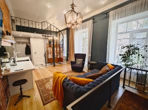 Vintazh S Sobstvennym Dvorikom Apartments