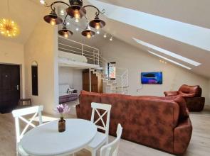 Prostornaya Dvukhurovnevaya Studiya U Podnozhiya Kazanskogo Kremlya Flat