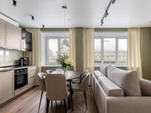 Tryokhkomnatnaya S Vidom Na Operny Teatr Flat