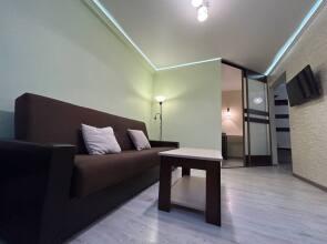 Kvartira Okolo Komarovskogo Rynka Apartments