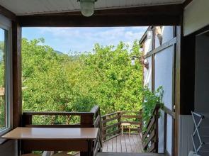 Na Pervom Etazhe Flat