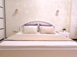 Na Pervoy Beregovoy Flat