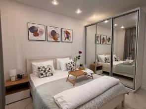 Bolshaya kvartira v tsentre Samary na naberezhnoy Apartments