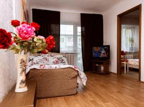 Semeynaya v Tsentre Kalugi na 5 Chelovek Flat