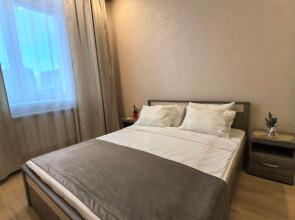 Schastlivaya Matreshka Yevrodvushka S Vidom Na Sobor Dlya Chetverykh Chelovek Flat