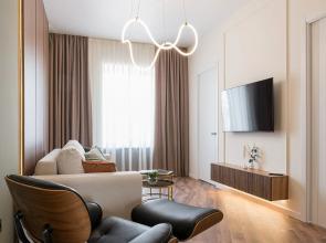 Stalinka posle remonta s vidom na glavnyy prospekt Minska. kryshi i zakaty Apartments