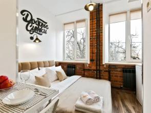 3 Revolyutsionnyij prospekt 25/12 Flat