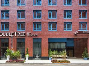 DoubleTree by Hilton New York Times Square West Hotel