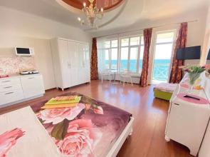 Dvukhmestnye Roskoshnye C Vidom Na More I Balkonom 4b Flat