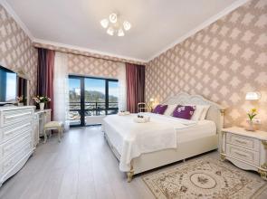 Kameliya Iriny Savelyevoy v elitnom Spa-komplekse - Roskoshy, uyut, tishina, udobstvo Apartments