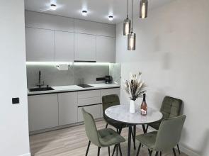 Krasivaya Yevrodvushka v Novom Zhk v Tikhom Tsentre Apartments