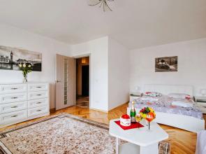 Pobediteley 3 Apartments