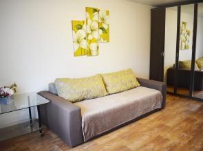 Dvukhkomnatnaya Vozle Kinoteatra Apartments