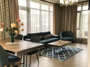 Chetypexkomnatnaya C Terassoy Flat