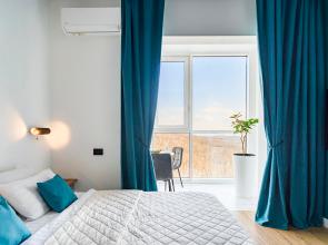 Novaya Stilnaya Studiya S Potryasayuschim Vidom Flat