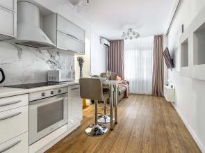 Gnezdyshko Na Orlinoy Sopke Flat