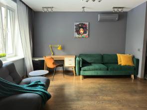 Dvukhkomnatnaya Ryadom S Pokrovkoy Flat