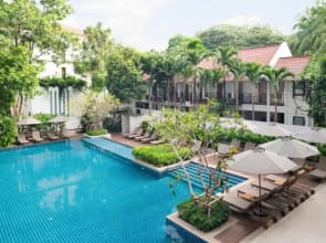Woodlands Suites Serviced Residences