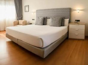 Hotel Sercotel Tres Luces