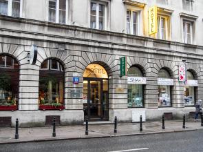 Mazowiecki Hotel