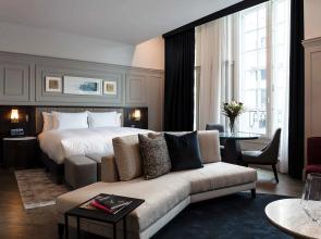 The Trafalgar St. James London, Curio Collection by Hilton