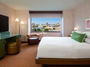 Downright Austin, A Renaissance Hotel