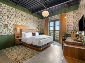 The Frances Modern Inn