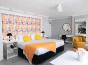 The Cove By Renzzi Hotel